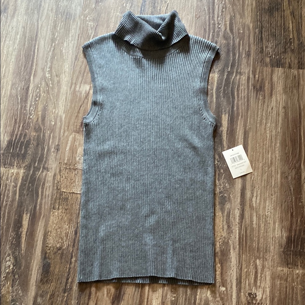 Gray Sleeveless Turtleneck Top